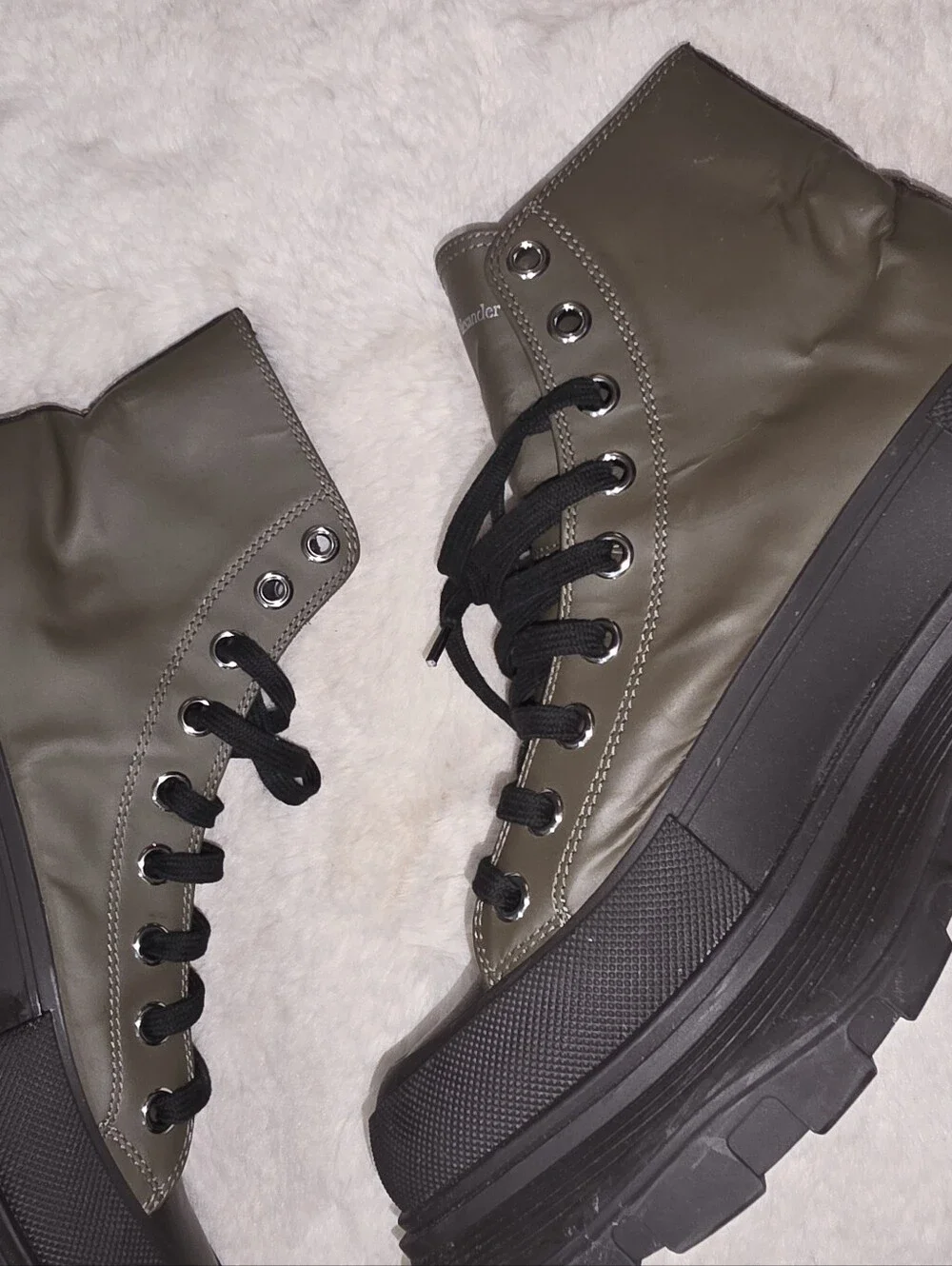 Alexander McQueen Tread Slick Boots 'Khaki Black Mens US 9 Eu 42 - Picture 5 of 7
